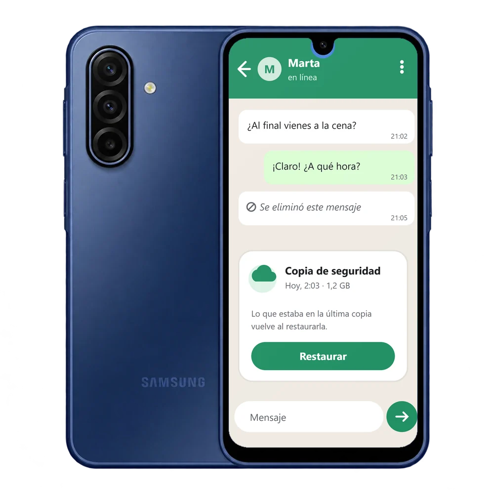 Samsung Galaxy A17 5G con un chat de WhatsApp: un mensaje eliminado y el aviso para restaurar la copia de seguridad