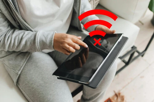 Así he logrado ocultar mi WiFi a los vecinos para que no aparezca como una red disponible