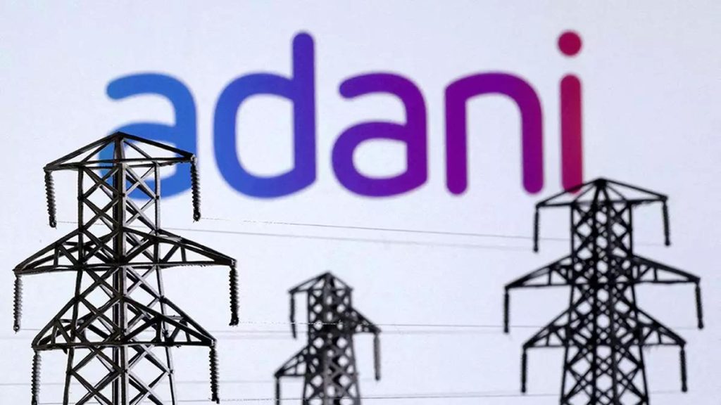 Adani Power busca salvar su planta energética en Bangladés El gigante energético Adani Power</strong