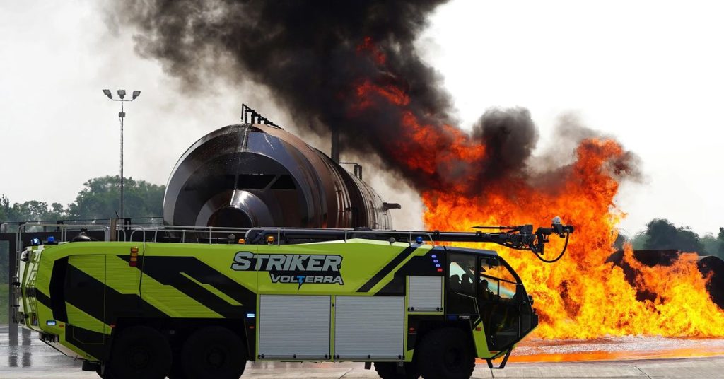 Oshkosh revoluciona los vehículos eléctricos especializados La famosa empresa Oshkosh, conocida por su innov